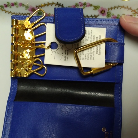 Hugo Bosca Blue Leather Key Chain - Picture 3 of 9